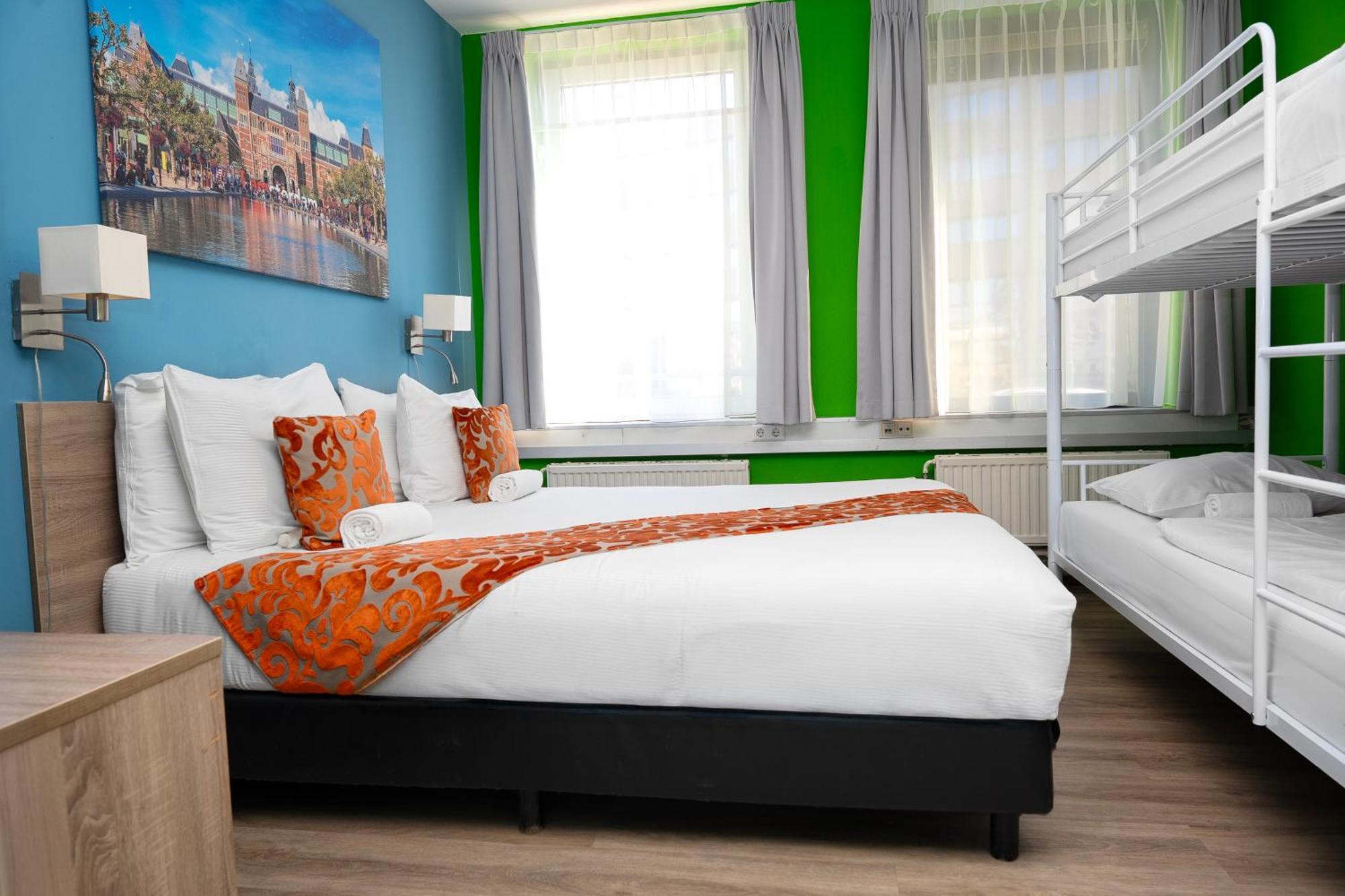 Hotel Teleport Ámsterdam