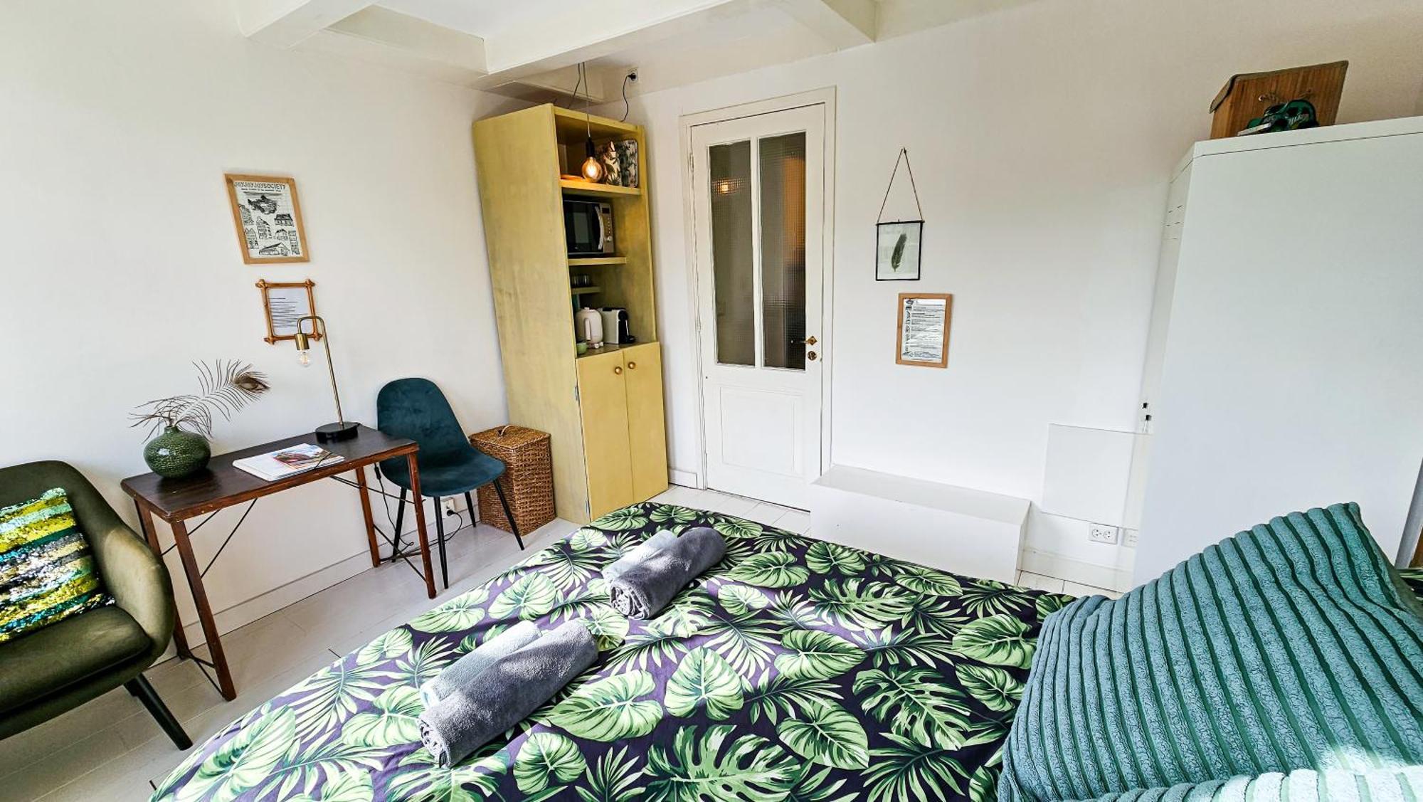 Large En-suite In Historic Canalhouse From 1729 Hébergement de vacances *