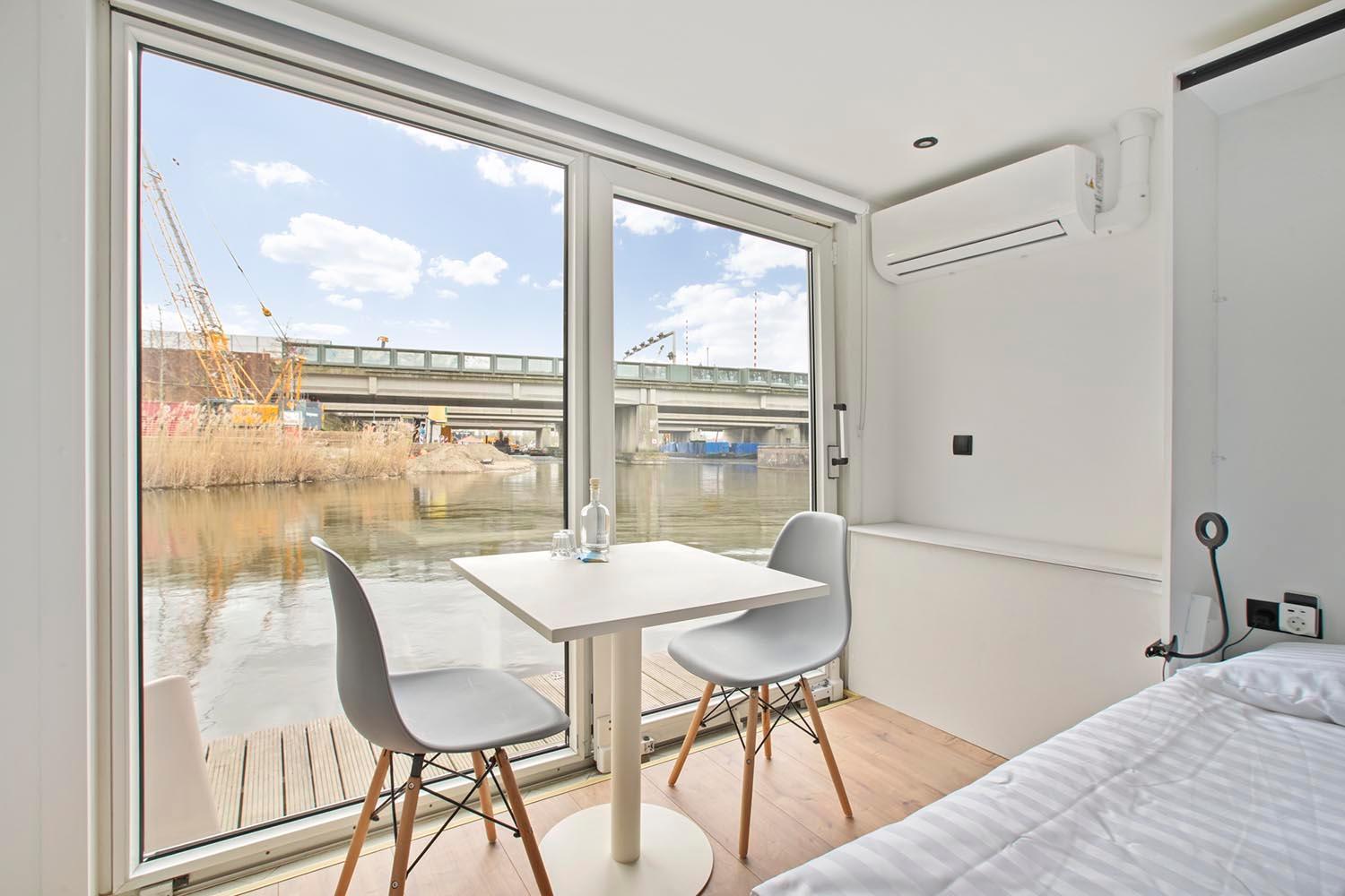 Bed & Breakfast Houseboat The New - Nieuwe