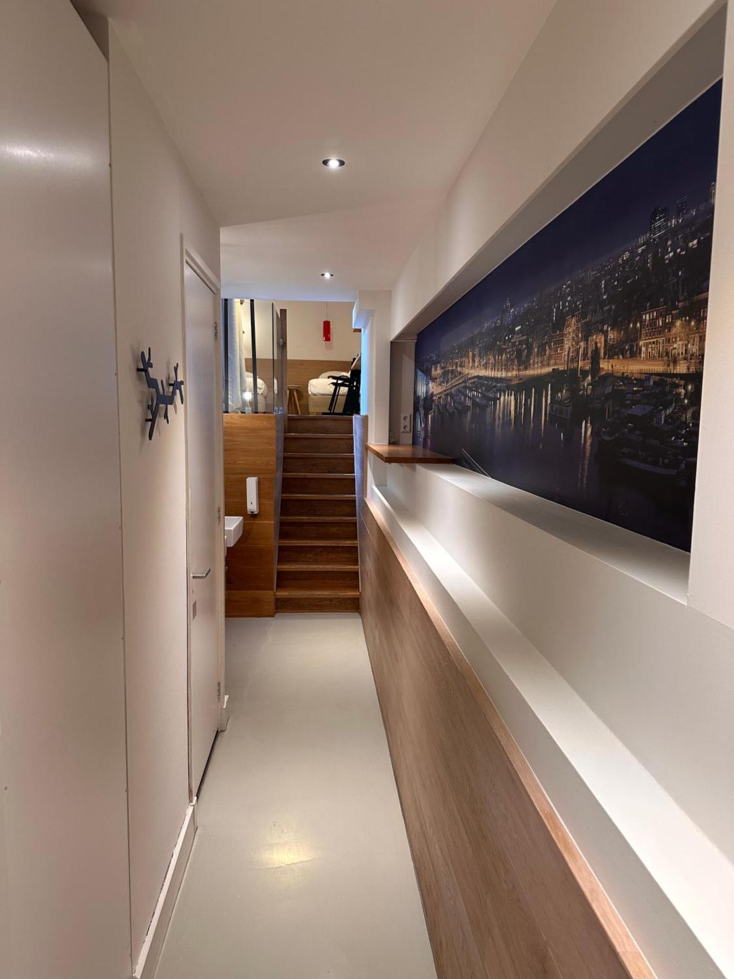 Marnix360apartments The Mansion Apartahotel 2*