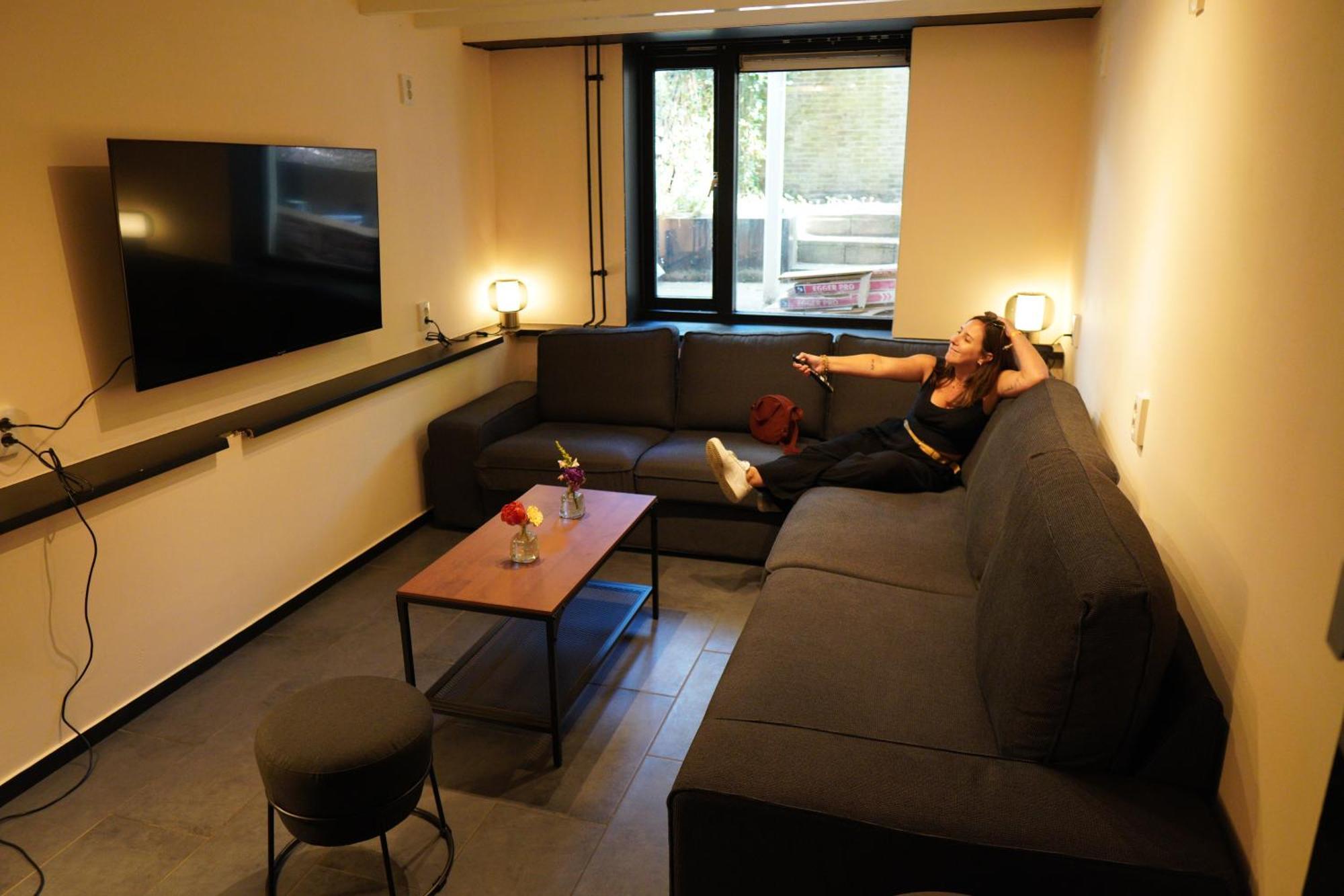Onefam Amstel Hostel *
