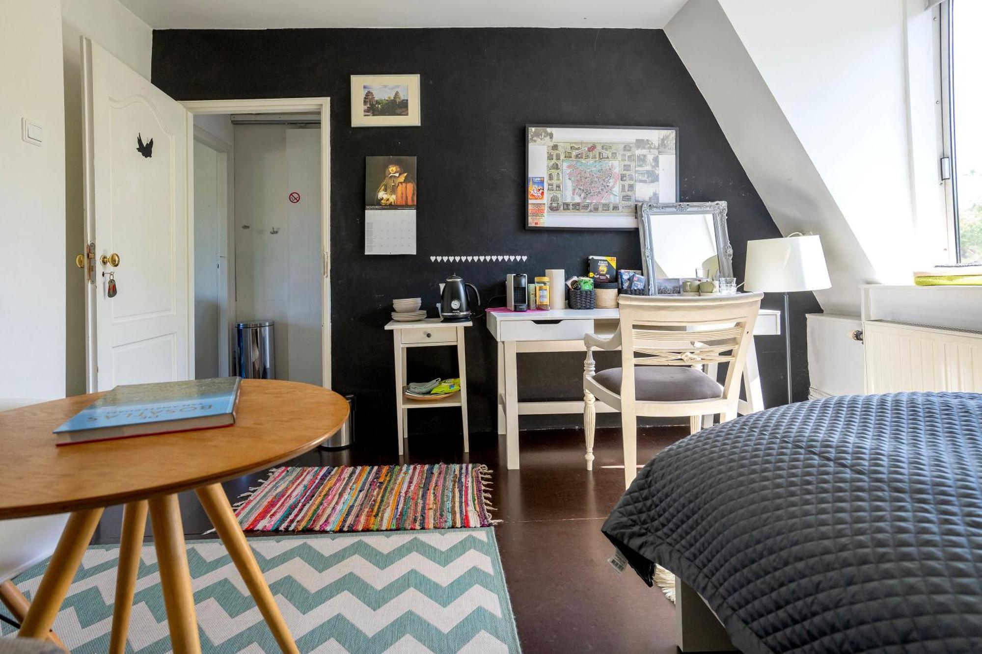 Your Own Floor In Authentic Picturesque Dikehouse Appartamento