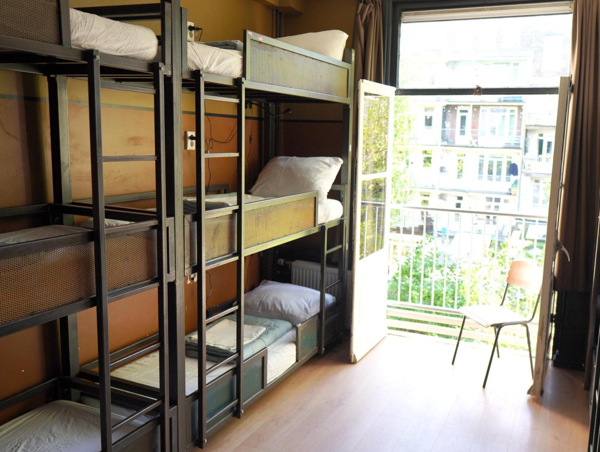 Onefam Amstel Hostal *