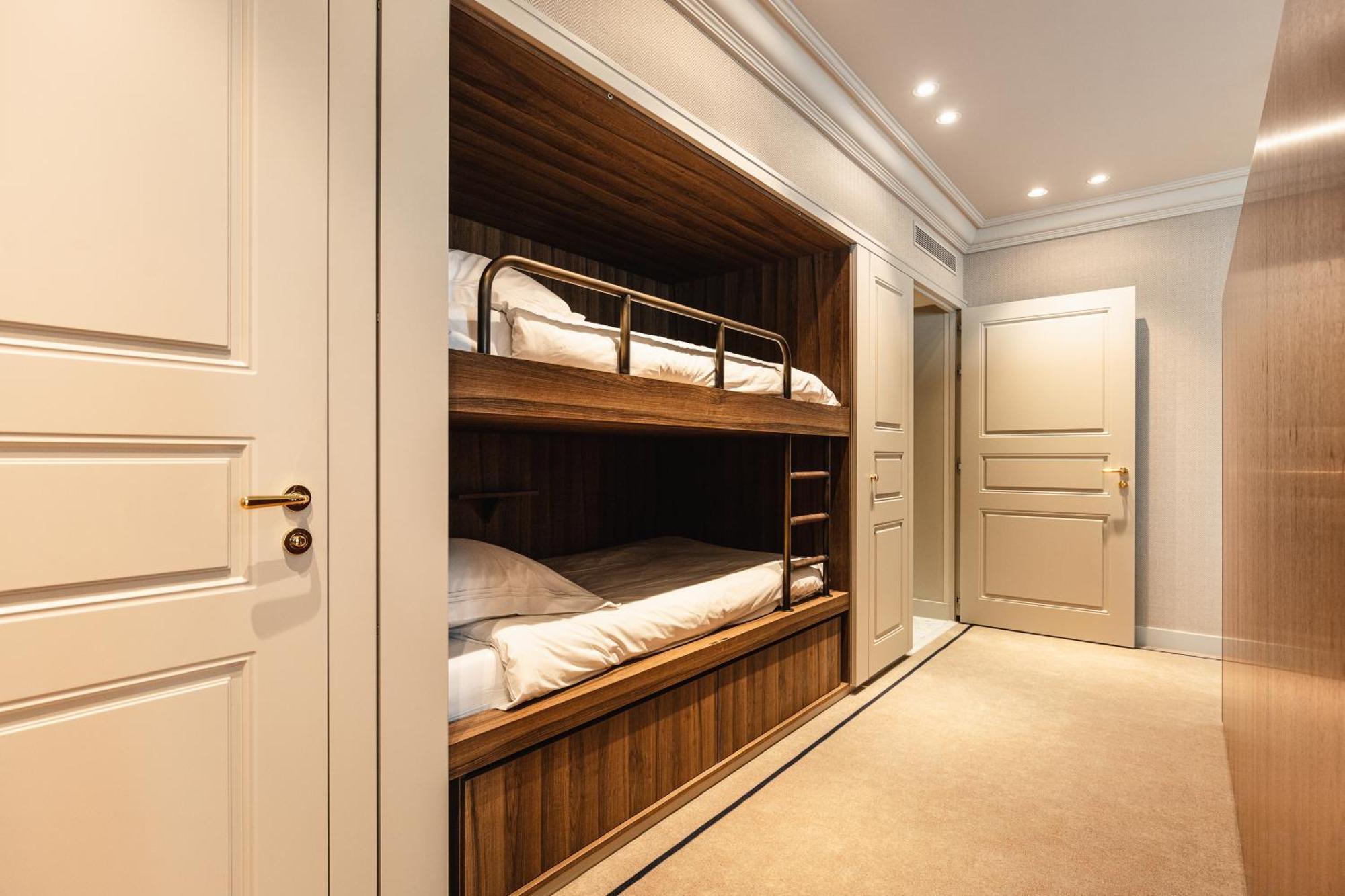 Hotel 717 Amsterdam
