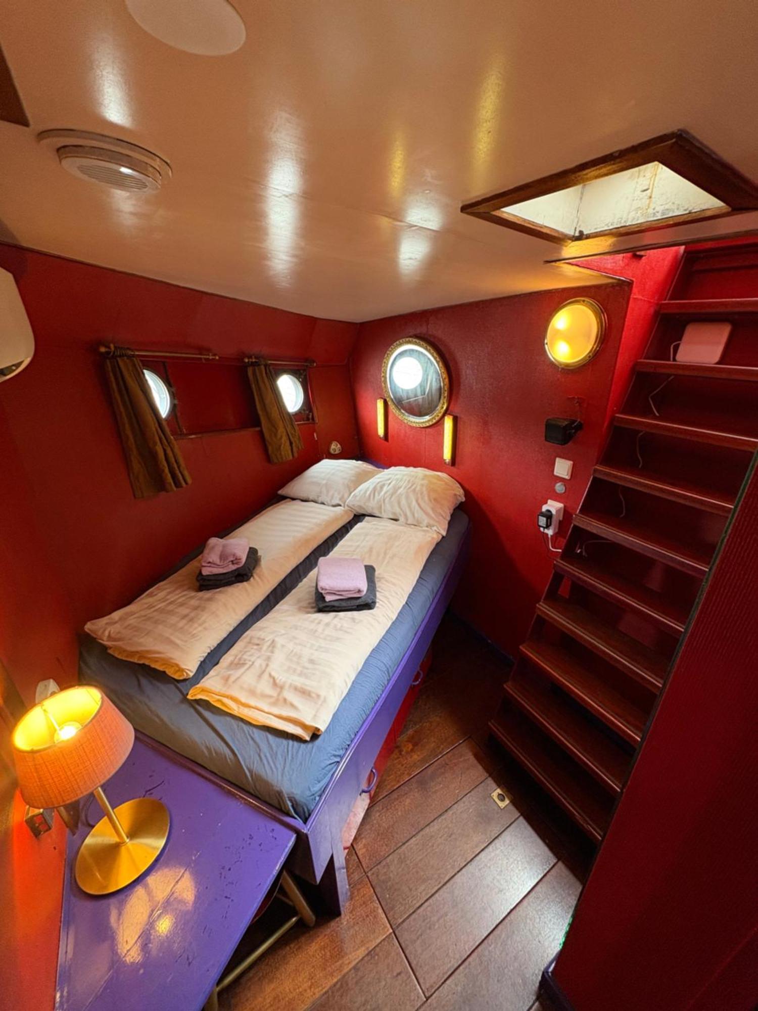 Hotel Hotelboot Zwaan
