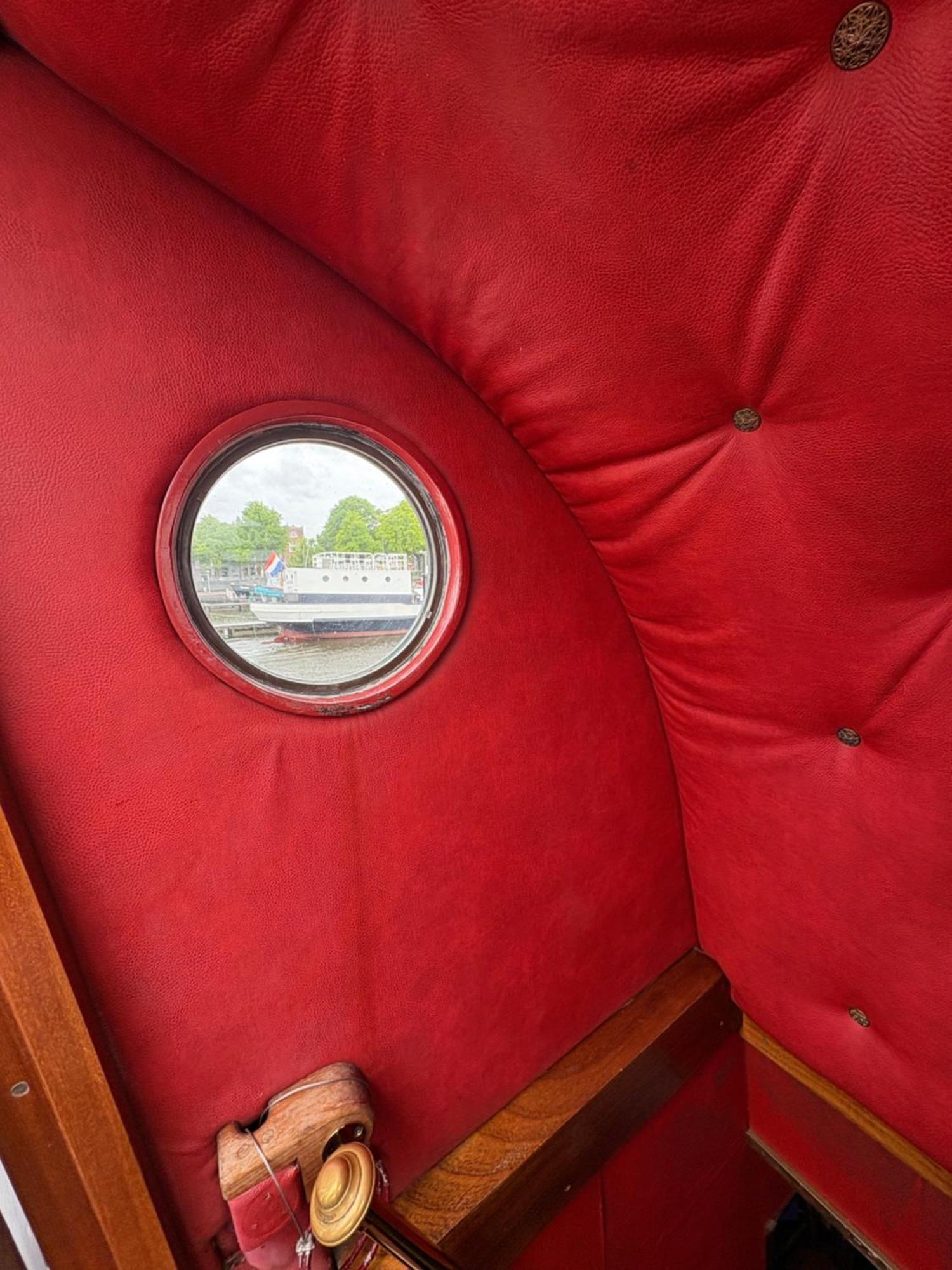 Hotelboot Zwaan Amsterdam