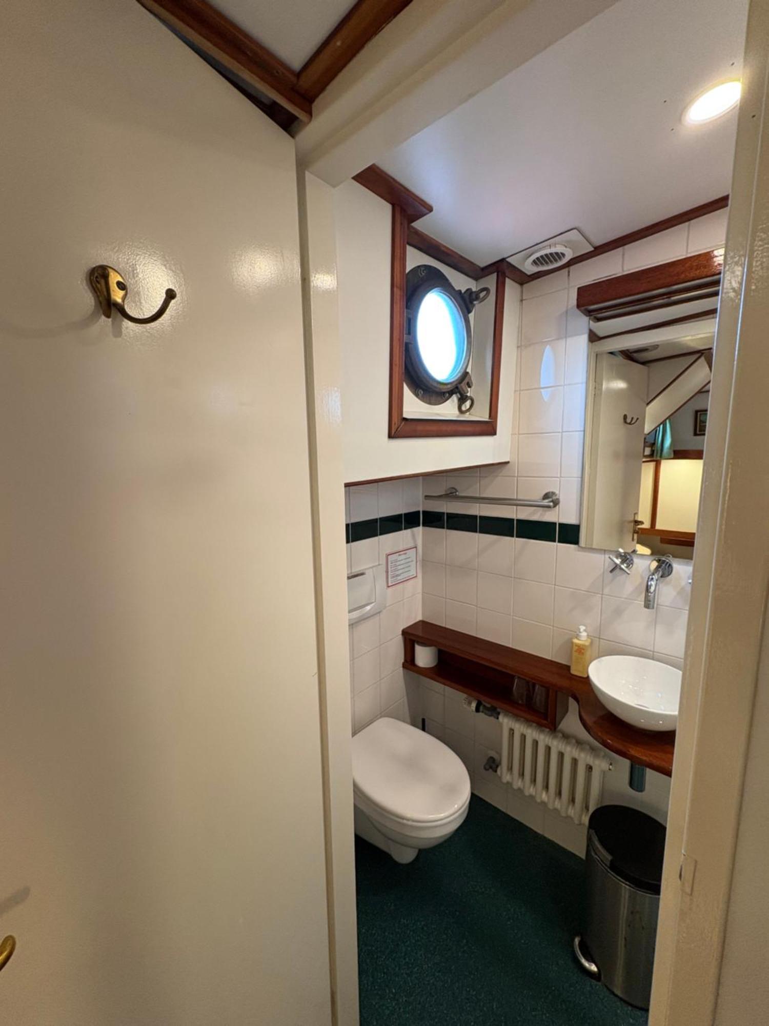 Hotel Hotelboot Zwaan Amsterdam