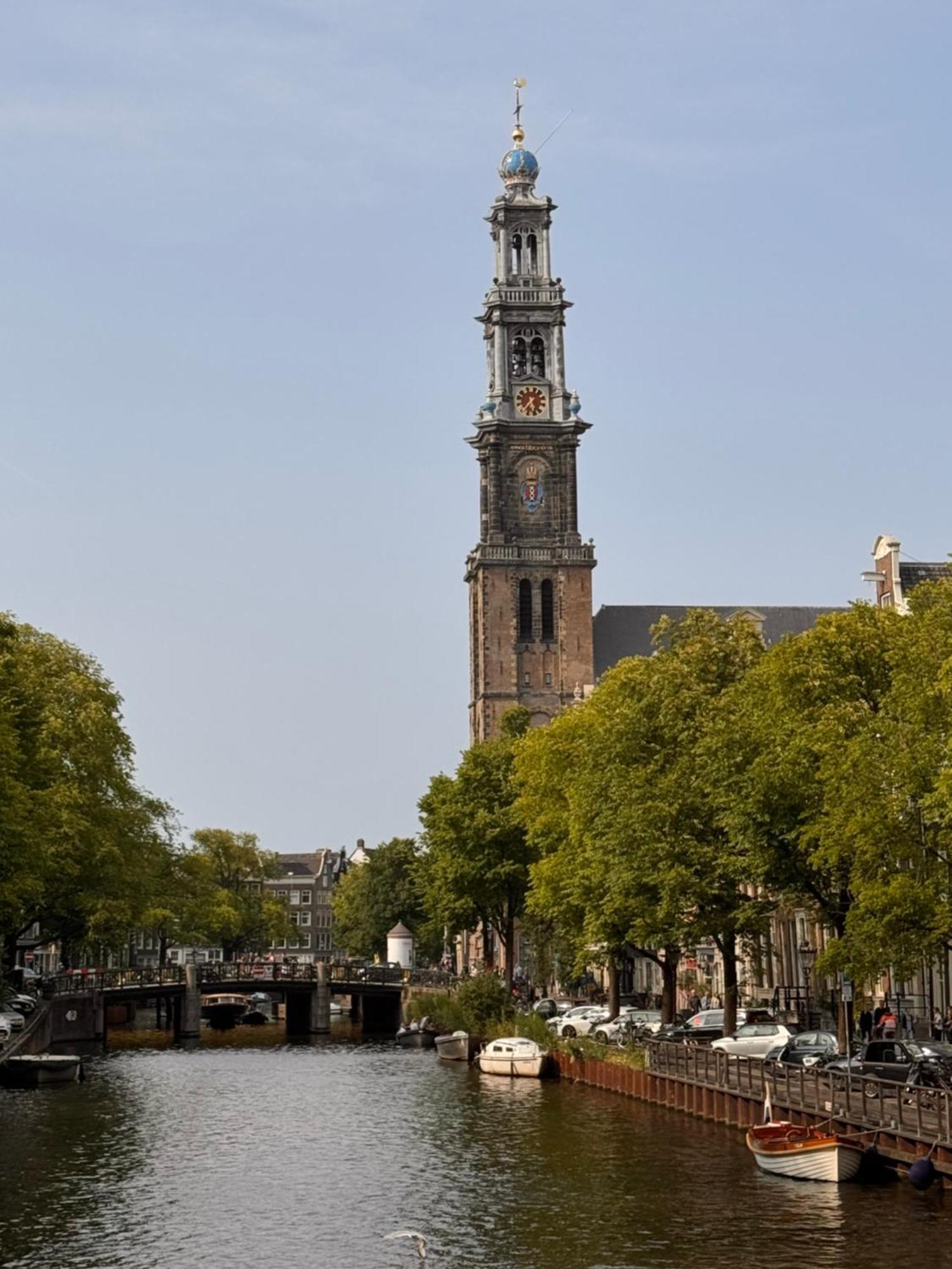 Décor Canal House
