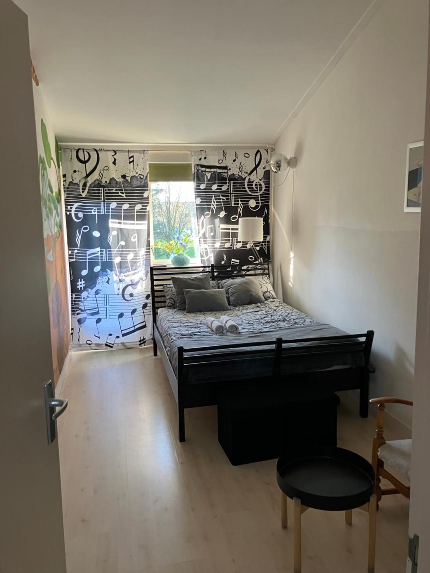 Charming With Free Parking Bed & Breakfast Amsterdam