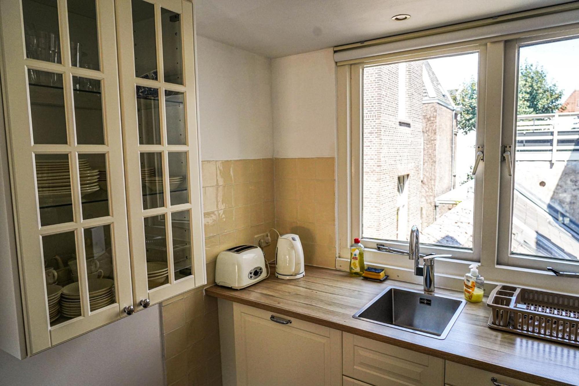 The Balcony At Prinsen Canal Apartment Amsterdam Bed & Breakfast 2*