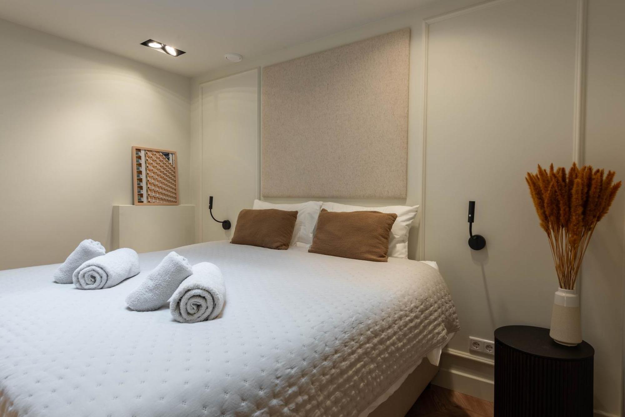 Newly Renovated Luxurious 200 Sqm Loft In Centre