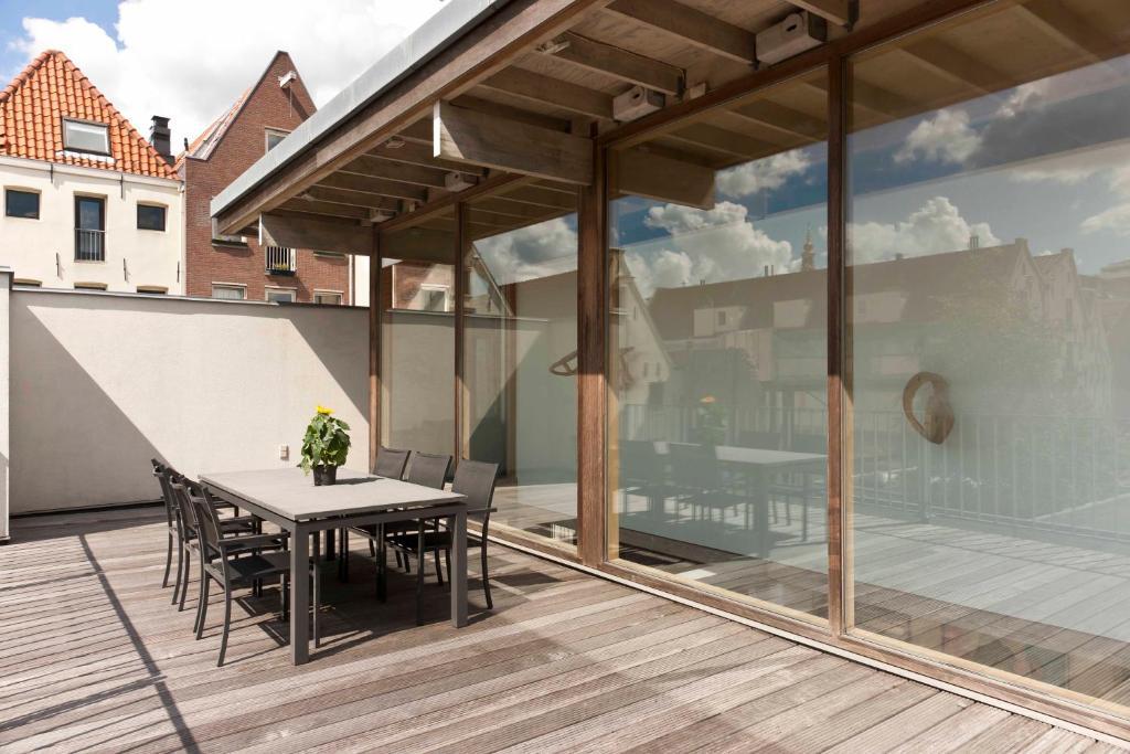 Starry Night Penthouse Apartment City Centre Bed and breakfast