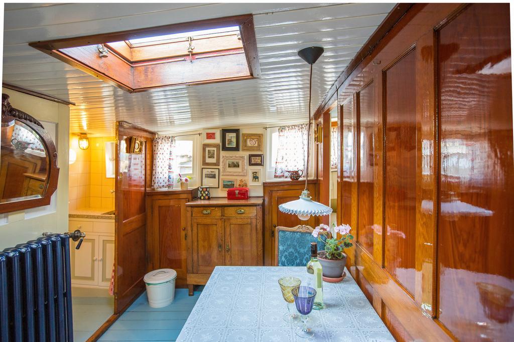 Westerdok25 Bed and breakfast *