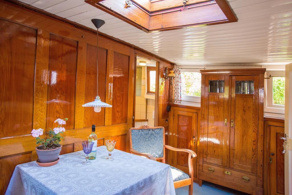 Westerdok25 Bed and breakfast