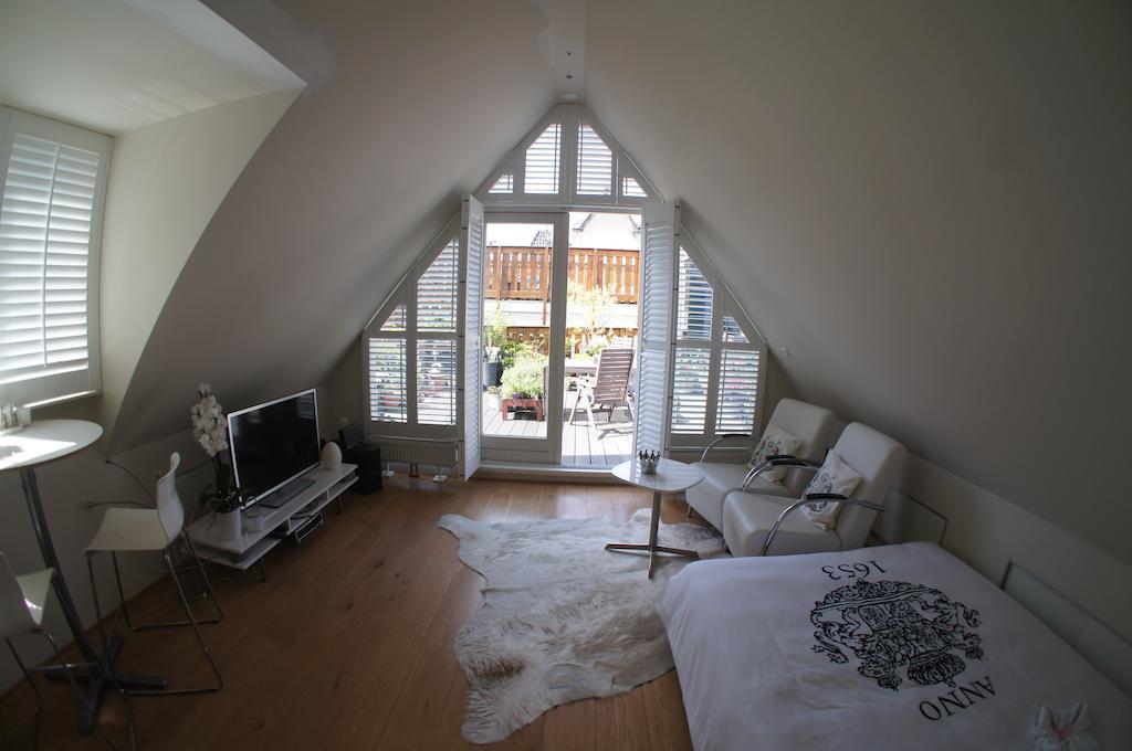 Bed & Breakfast On The Roof