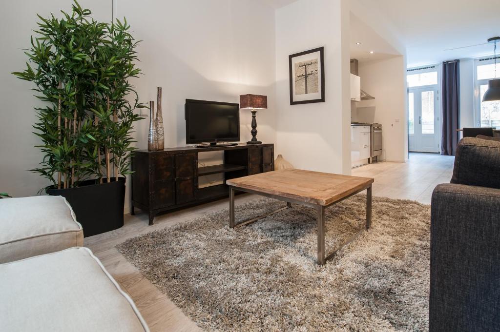 Sarphatipark Apartments *