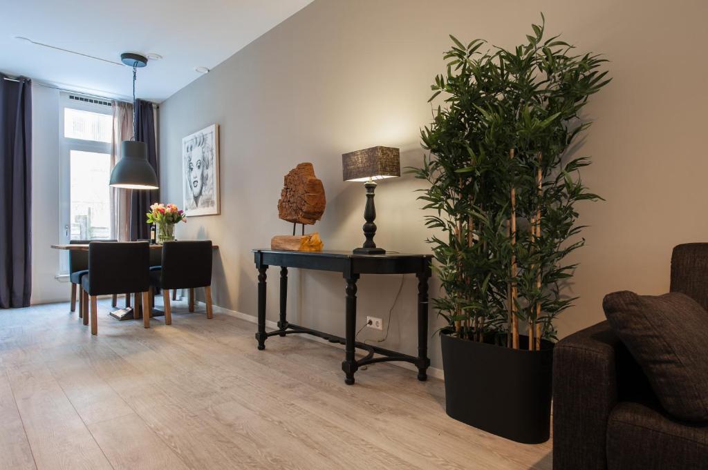 Sarphatipark Apartments