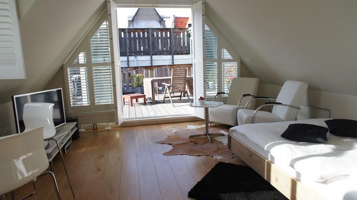 Bed & Breakfast On The Roof 2*