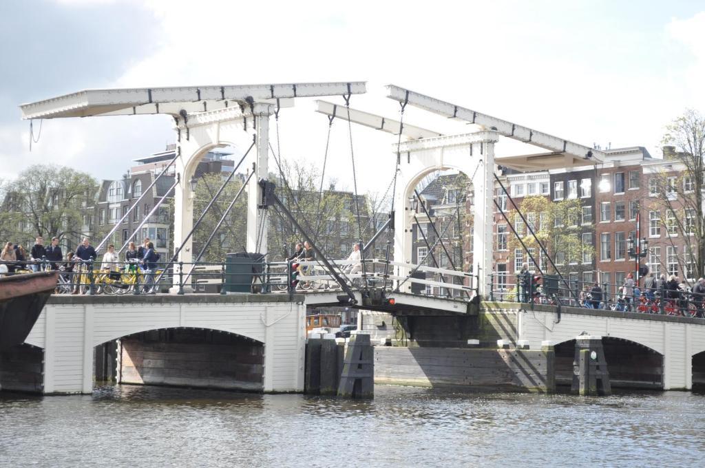 Bateau-hôtel Rent A Houseboat Amsterdam
