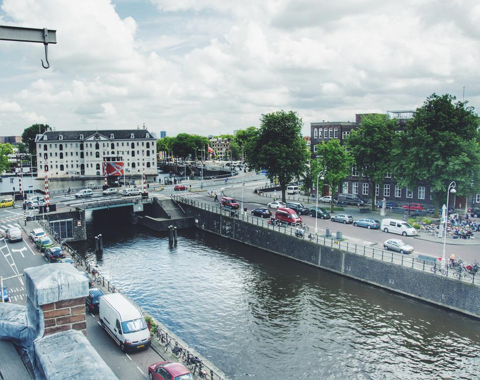 Couette-café Canal House 2*