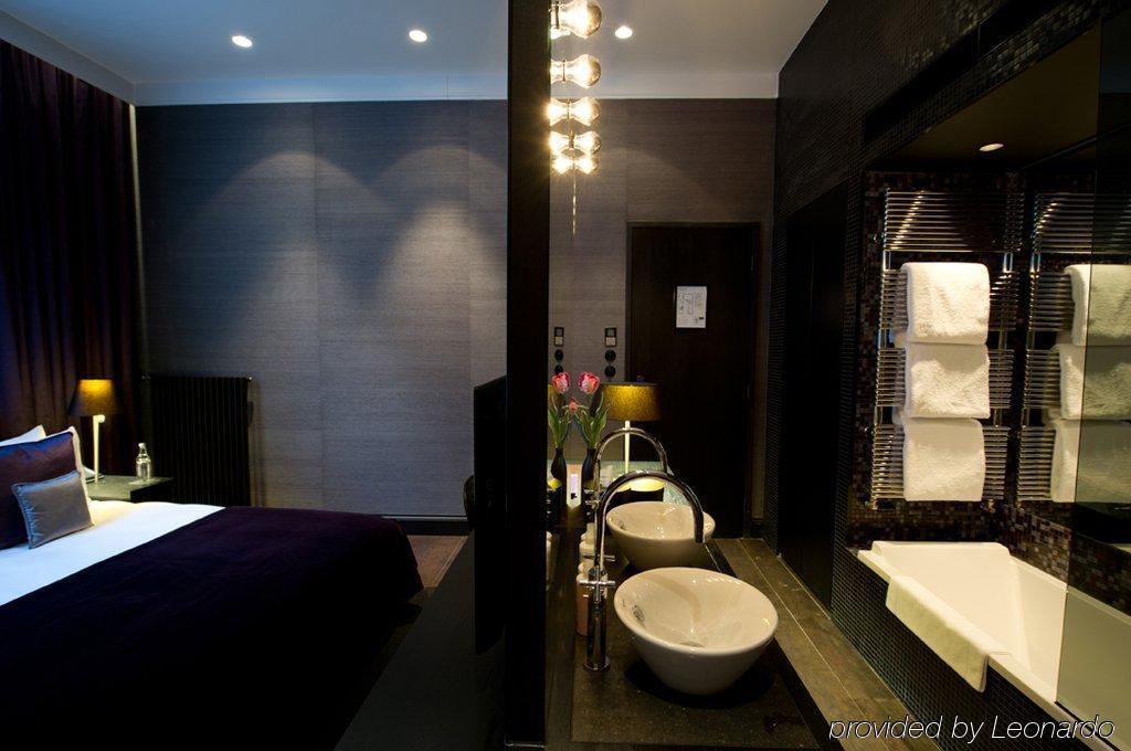 Canal House 4*