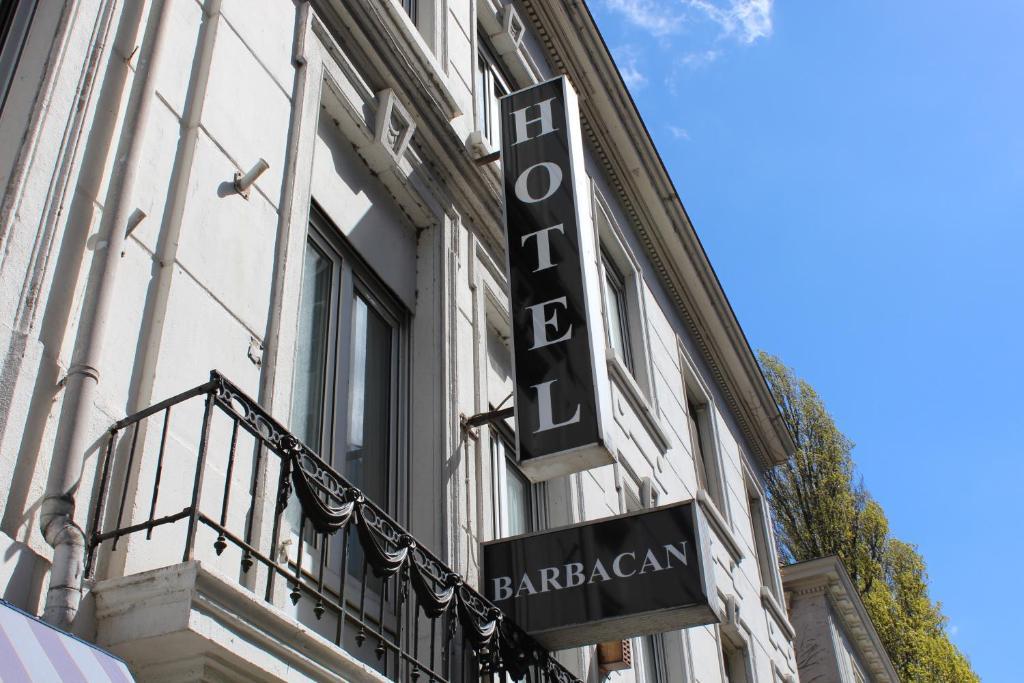 Budget Barbacan Hotel