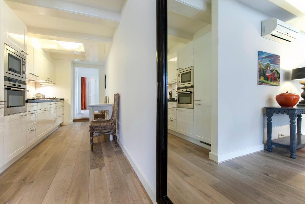 Canal View Apartments Lex Apartment *