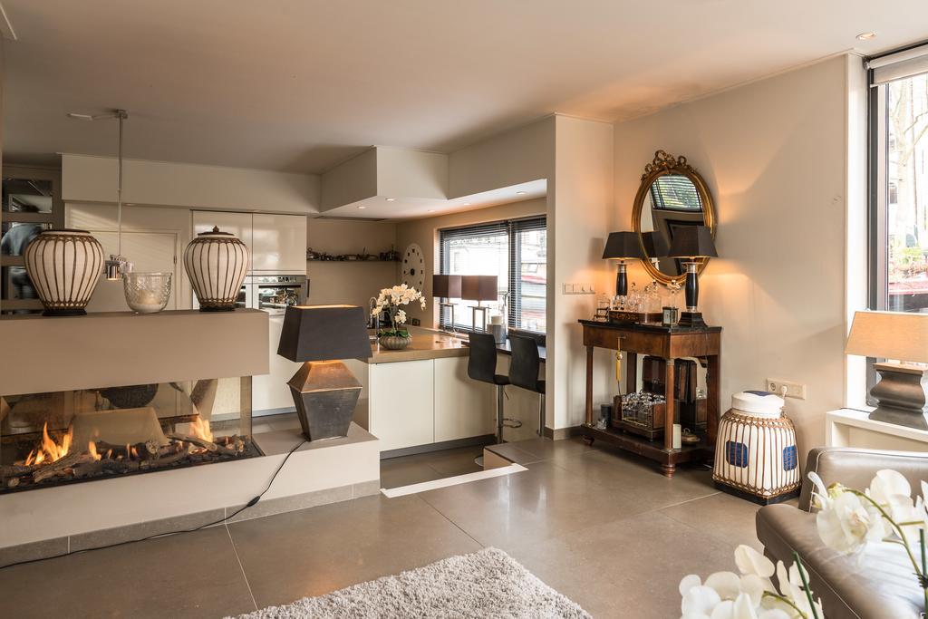 Bateau-hôtel Houseboat-apartment Sumatra Amsterdam