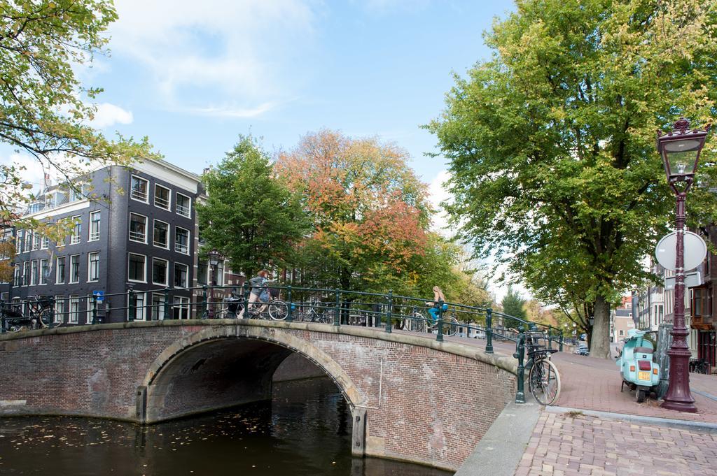 The Black Beauty Private With Canal View From 1799 2*