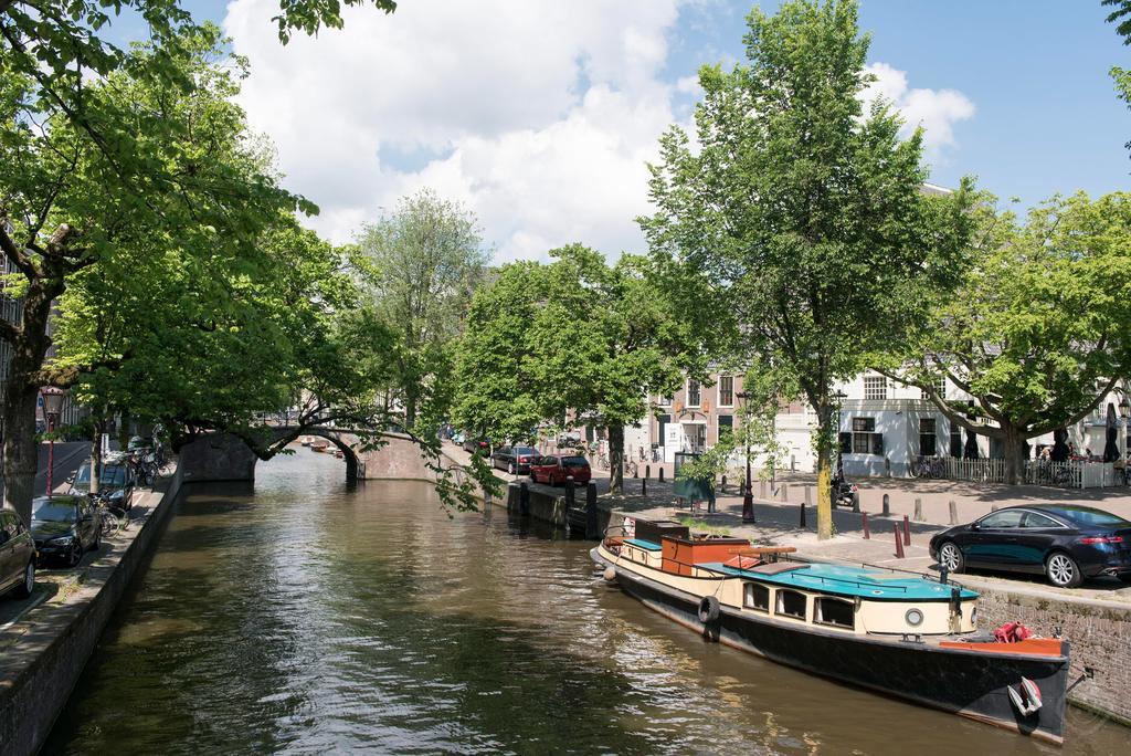The Black Beauty Private With Canal View From 1799 2* Amsterdam