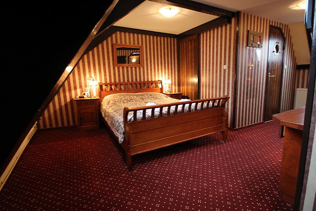 Hotel Village