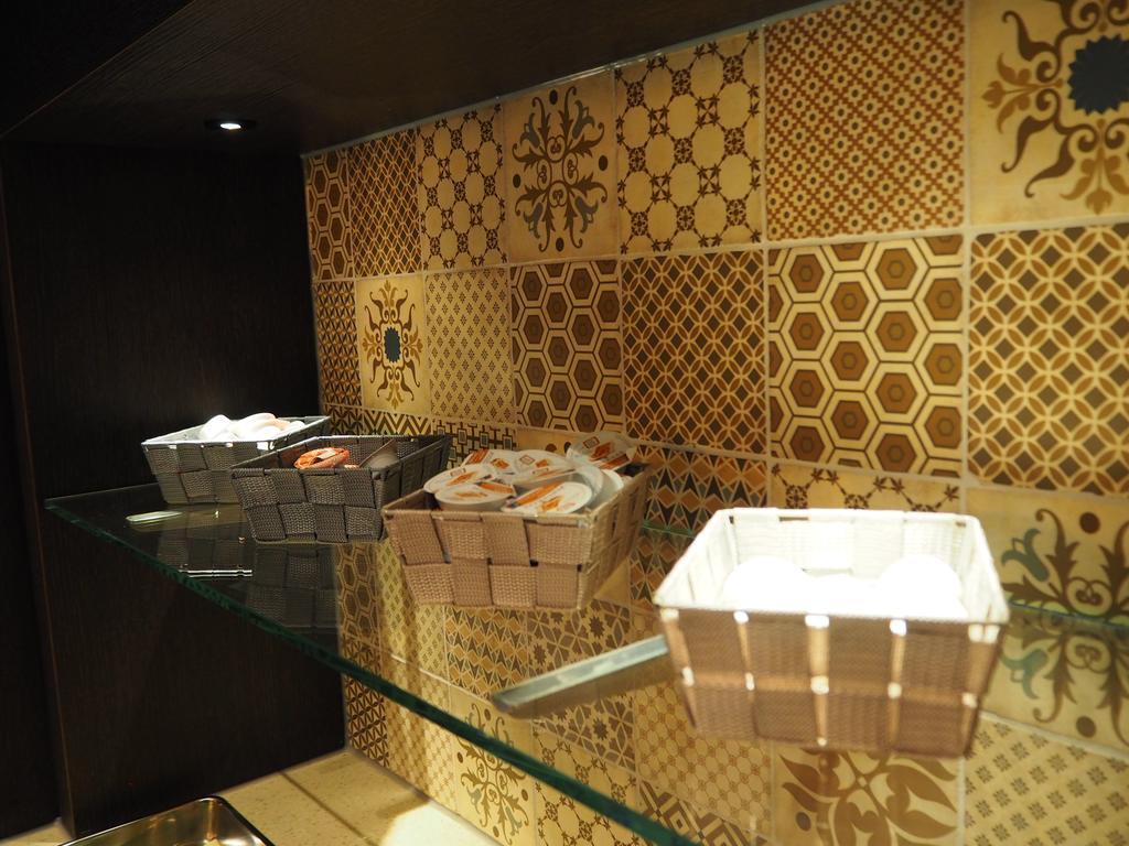 Blossoms City Hotel Hotel 2*