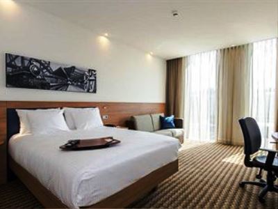 Hotel Hampton By Hilton / Arena Boulevard 3*