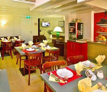 Onefam Amstel Hostal