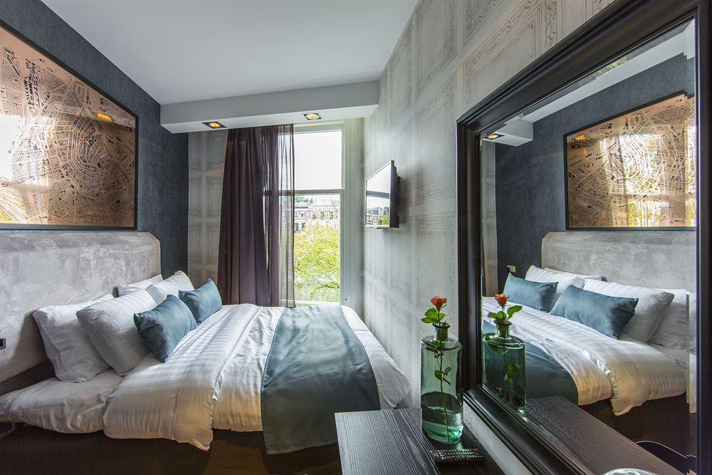 No. 377 House 3* Amsterdam