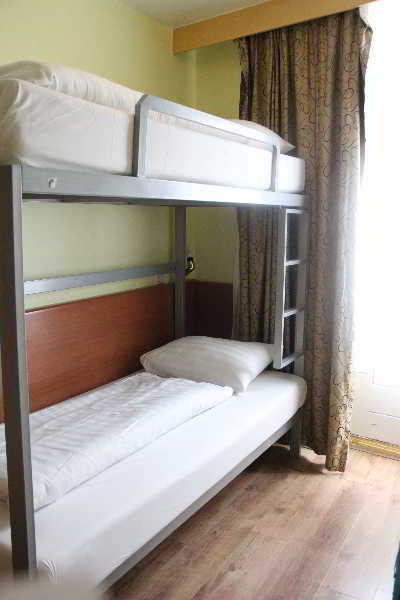 Hotel Dam 2*