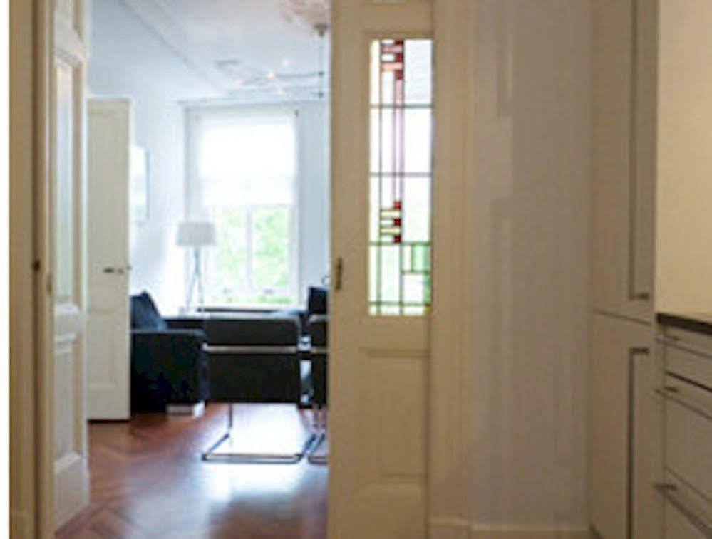 Marnix360apartments The Mansion Apartahotel 2*