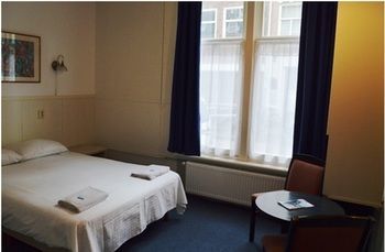 Euphemia Budget Old Canal Zone Hostal