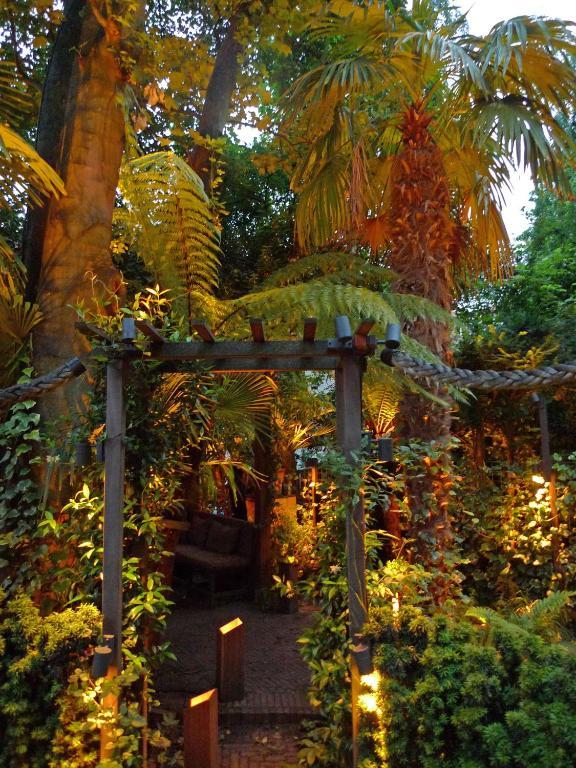 Garden Centre Hotel 3*