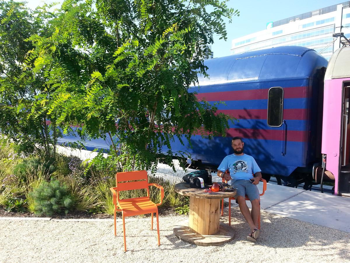 Train Ostello *