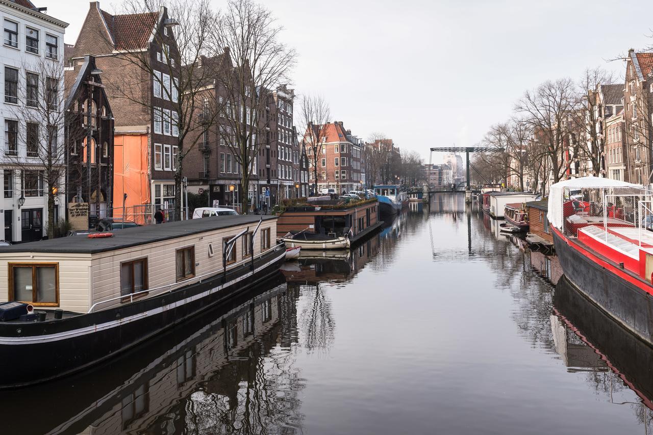 Bateau-hôtel Houseboat-apartment Sumatra Amsterdam