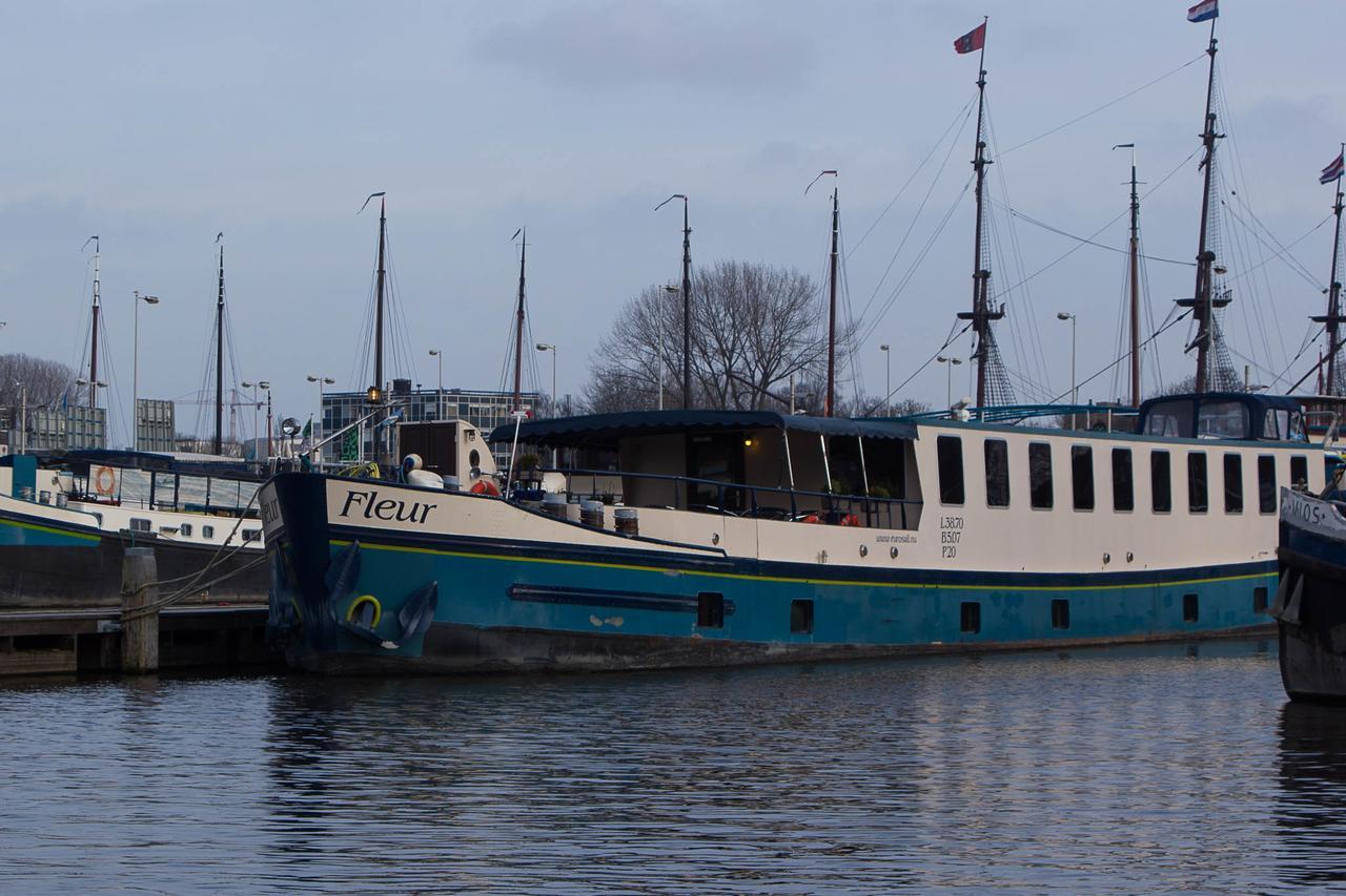 Hotelboat Fleur 2* Amsterdam