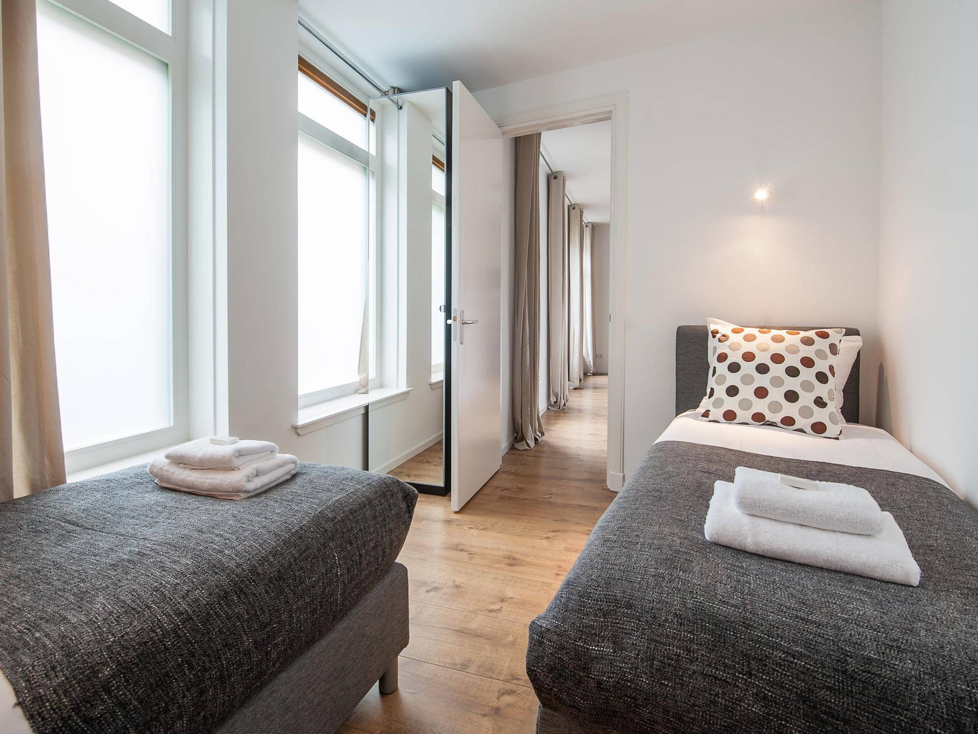 Sarphatipark Apartments *