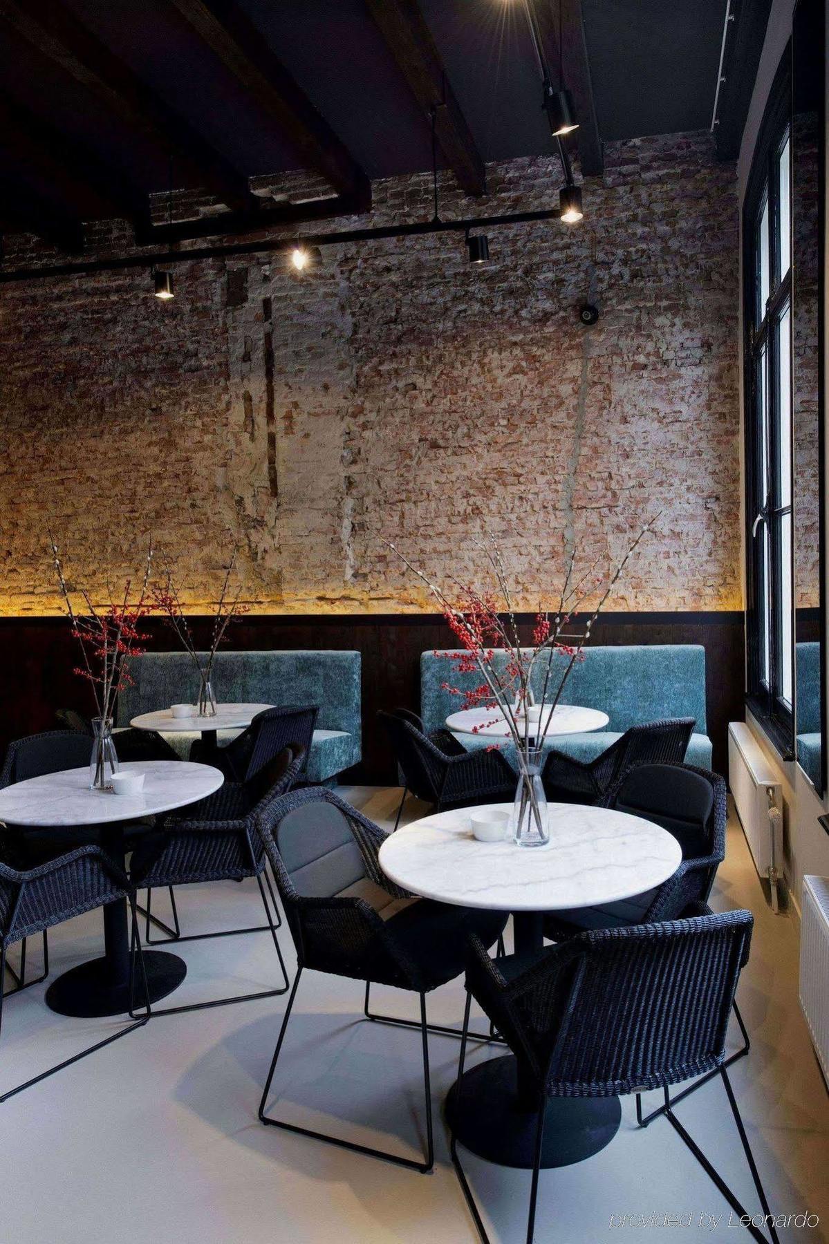Hotel Ph Oosteinde 3*