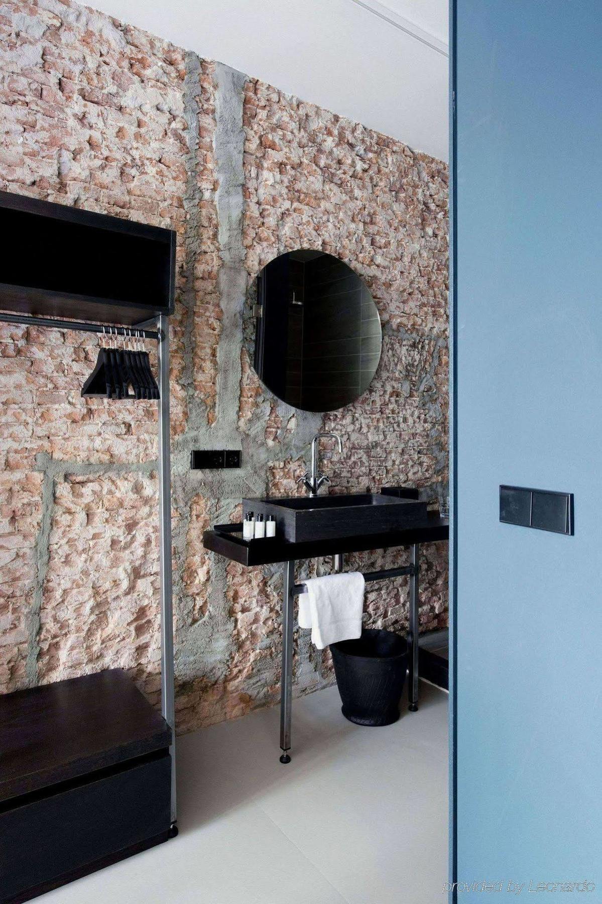 Hotel Ph Oosteinde 3*