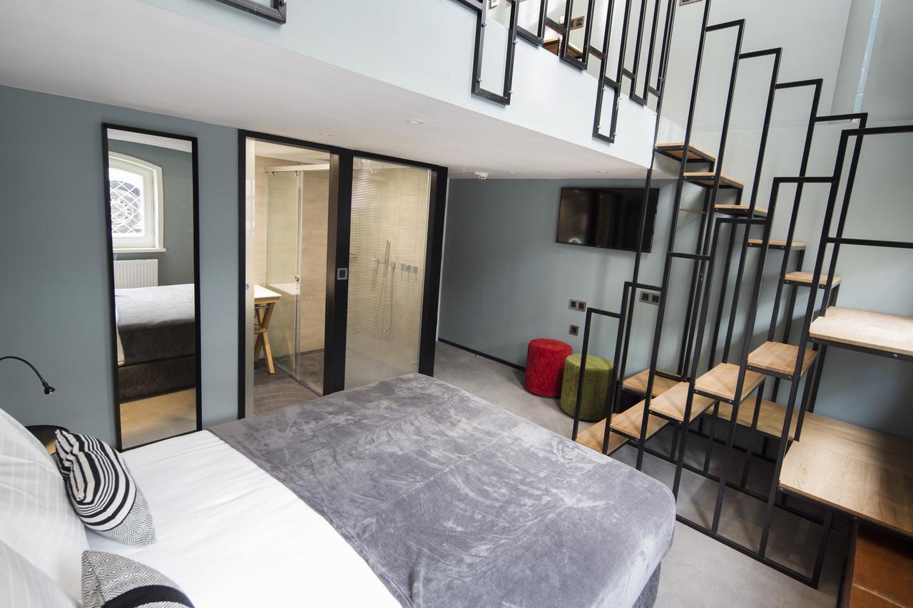 Quentin Zoo Hotel 4*