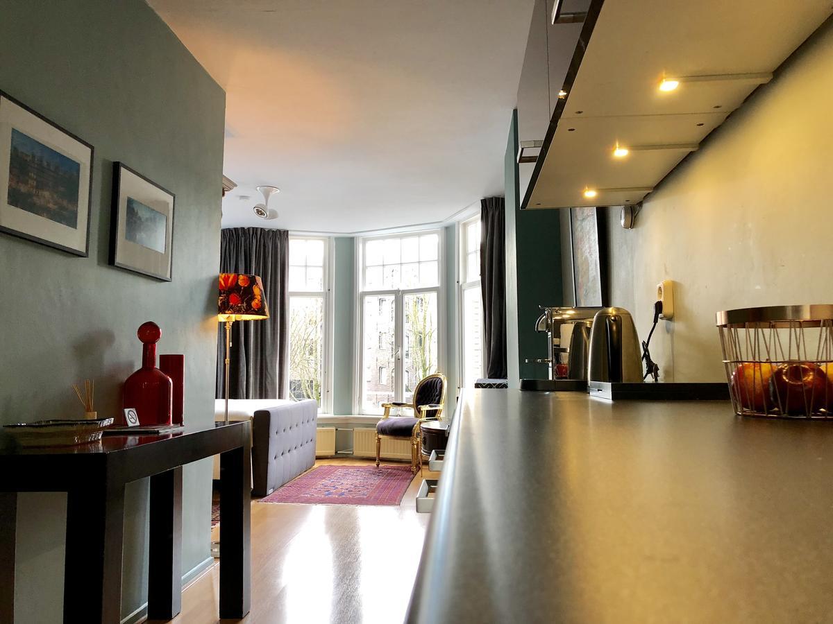 Decor Canal House