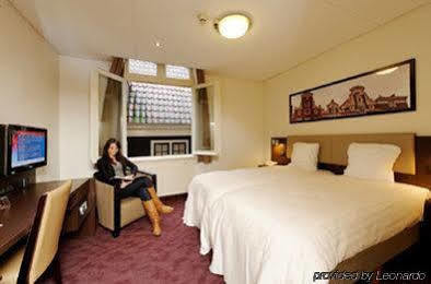 Western Dam Square 3*