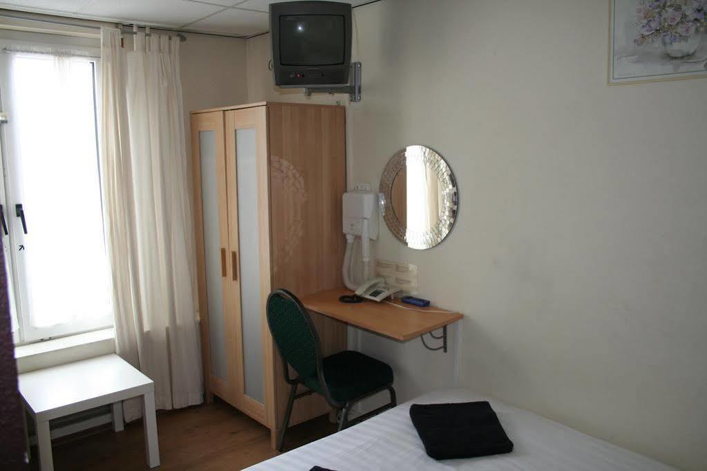 Hotel Budget Barbacan Ámsterdam