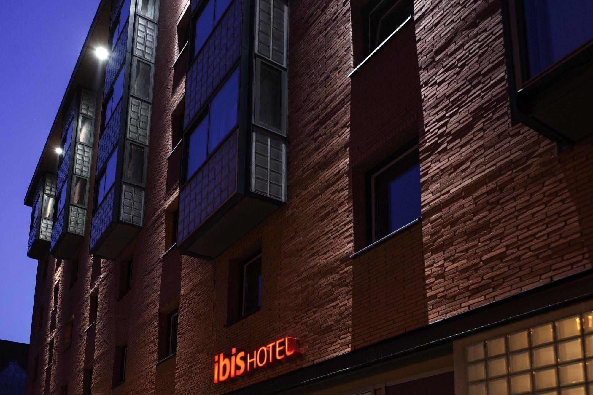 Hotel Ibis Centre Stopera 3*